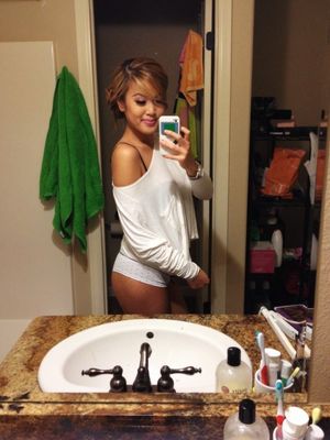 nude selfies girlfriend