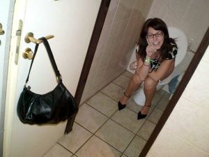 sex in toilet