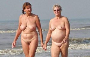 brianna beach nude